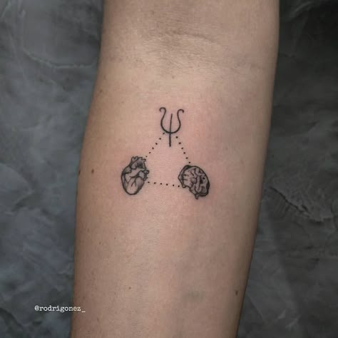 Psychology Tattoo, Brain Tattoo, Alien Tattoo, Small Girl Tattoos, Cool Small Tattoos, Small Hand Tattoos, Small Tattoo Designs, Feather Tattoos, Time Tattoos