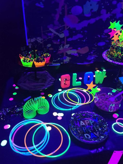 Glow/Neon Party Birthday Party Ideas | Photo 7 of 12 | Catch My Party Neon Themed Birthday Party, Neon Party Birthday, Glow Birthday Party Ideas, Glow Neon Party, Dance Birthday Party, Glow Party Decorations, Neon Glow Party, Glow Dance, Glow Games