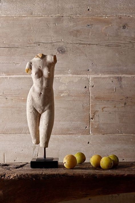 Human Body Sculpture, Aphrodite Sculpture, Goddess Of Love And Beauty, Ancient Greek Goddess, Ceramic Sculpture Figurative, Ancient Greek Sculpture, Anatomy Sculpture, Love And Beauty, Human Sculpture