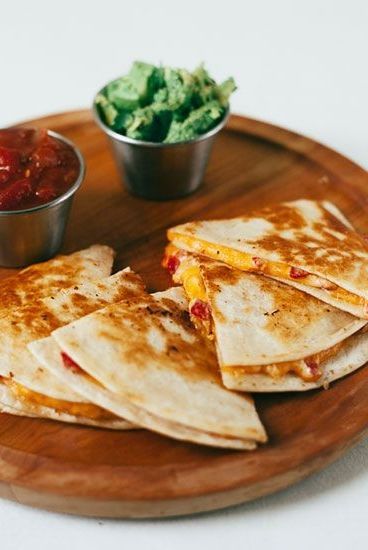 Sweet pimentos and sharp cheddar cheese are held together with mayonnaise for a deliciously creamy quesadilla filling. Quesadilla Fillings, Cheese Quesadilla Recipe, Football Recipes, Tailgating Food, Cheese Quesadillas, Pimento Cheese Recipes, Football Parties, Cheese Enchiladas, Cheese Quesadilla