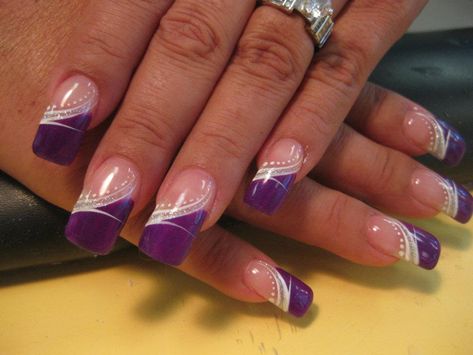 Purple Nail Tips With Design, Purple Nail Art Designs French Tips, Football Nail Designs, Rockabilly Nails, Ongles Gel Violet, Everyday Nails, Classic Nail Designs, Nail Art Tattoo, Purple Nail Art Designs