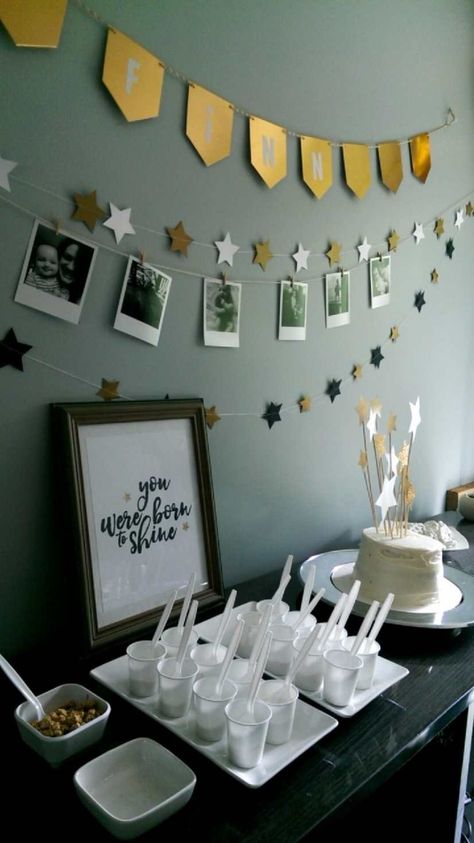 Gold Star Birthday Party - You Were Born to Shine Stars Theme Birthday Party, Stars First Birthday Theme, First Birthday Star Theme, Star Party Food, Reach For The Stars Birthday, Star Themed Party, Grad Party Theme, Yogurt Covered Pretzels, Born To Shine