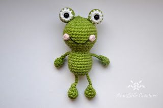 Frog Tutorial, Frog Keychain, Crochet Embellishments, Crochet Frog, Crochet Keychain Pattern, Crochet Amigurumi Free Patterns, Crochet Decoration, Crochet Keychain, Crochet Bunny