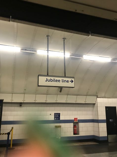 Jubilee Line Aesthetic, Line Aesthetic, Pinterest Widget, Jubilee Line, Marvel, Wallpapers, London, Wall, Quick Saves