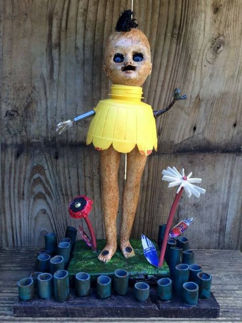 Creepy Toys, Trash Art, Wood Scraps, Diy Recycle, Recycled Art, Old Dolls, Creepy Dolls, Assemblage Art, Doll Parts