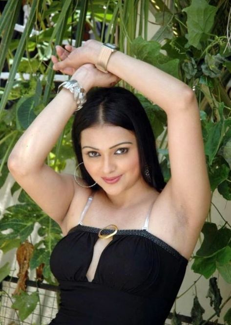 Hot Armpit Photos of South Indian Actress Black Armpits, Dark Armpits, Women Photography, Indian Woman, Beautiful Long Hair, Latest Pics, Hottest Celebrities, Actress Photos, Celebrity Pictures