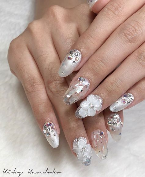 wedding nails for brides, wedding nails, bridal nails, wedding nails 2022, wedding nails ideas, best wedding nails, wedding nails with glitter, wedding nails for bride 2022 White Swirl French Tip Nails, Swirl French Tip Nails, Swirl French Tip, Nails For Brides, Icy Nails, 70 Wedding, Veil Updo, Nails Bridal, Gold Stacking Rings Wedding