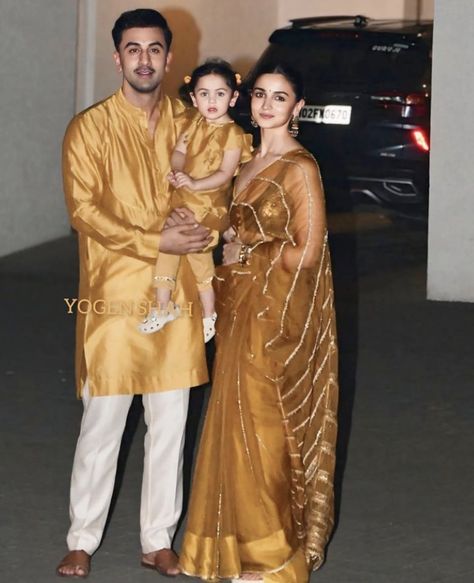 Alia And Ranbir, Ranbir Alia, Brown Eyes Aesthetic, Silk Saree Blouse Designs Patterns, Diwali Pictures, Maternity Photography Poses Couple, Groom Dress Men, Latest Bridal Lehenga, Poses Couple