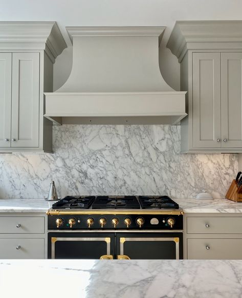 Grey cabinets, with grey and white counter tops    #kitterymaine #kitteryme #ryenh #coastaldesign #coastalliving #mainehome #maineliving #mainelife #nhhome #nhliving #ryenh #newcastlenh #exeternh #yorkmaine #yorkme #ogunquitmaine #ogt #ogunquitme #newenglandhome #dovernh #durhamnh #newmarketnh #amyduttonhome Transitional Home Design, Boutique Interior Design, Kitchen Hoods, Kitchen Views, Kitchen Stove, Deco Boheme, Transitional House, Transitional Kitchen, Kitchen Reno