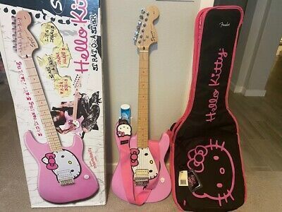 #@! HELLO KITTY PINK SQUIER FENDER STRATOCASTER GUITAR WITH... Fender Stratocaster Blue, Fender Stratocaster Red, Hello Kitty Guitar, Fender Stratocaster Sunburst, Black Acoustic Guitar, Hello Kitty Decorations, Pink Guitar, Baggy Outfit Ideas, Sanrio Stuff