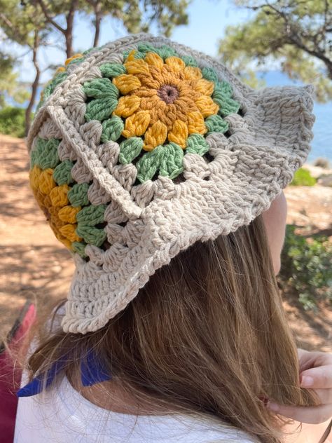 Tote Crochet, Bucket Hat Pattern, Flower Granny Square, Bracelet Crochet, Confection Au Crochet, Pola Amigurumi, Bonnet Crochet, Crochet Bucket, Crochet Sunflower