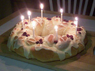 Feast of St. Lucy -  Saint Lucia's Braided Bread Santa Lucia Day, Cranberry Candles, St Lucia Day, No Panic, Saint Feast Days, Saint Lucy, Pane Dolce, Braided Bread, Swedish Christmas