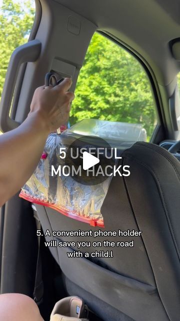 Yana Kuzmich on Instagram: "Useful 5 hacks for moms👌 #babiesoftiktok #momhack #baby #MomsofTikTok #momsover30 #firsttimemom #momhacks101 #babyformula #teethingbaby #parentsoftiktok #momhacks" New Mum Hacks, Mom Tip #1, Being A Mom Funny Memes, Mom Hacks Baby, New Mom Memes, Baby Formula, Mom Hacks, Baby Teeth, Baby Hacks