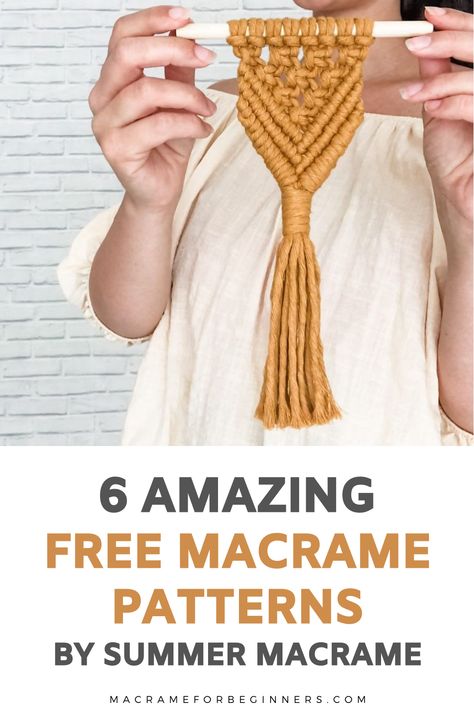 Macrame wall hanging in mustard color Small Macrame Projects, Macrame For Beginners, Mini Macrame Wall Hanging, Macrame Home, Macrame Wall Hanger, Free Macrame Patterns, Macrame Tutorials, Simple Macrame, Macrame Home Decor