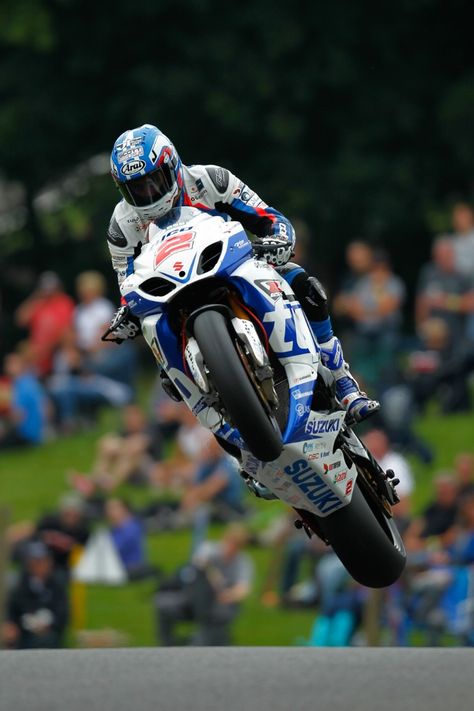 PIC: Josh Brookes jumps the Mountain Sports Bikes Motorcycles, Motorcycle Riders, Racing Motorcycles, Valentino Rossi, Suzuki Gsxr, Motorcycle Outfit, Motorcycle Girl, Riding Motorcycle, Motorcycle Racing