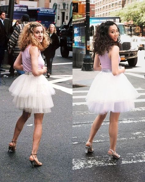 Carrie Bradshaw Lifestyle 👠 on Instagram: “There are days when all you want to do is feel like Carrie Bradshaw. And with a little effort you can, right @carinahsieh? 🌸 @cosmopolitan…” Carrie Costume Halloween, Carrie Costume, Carrie Bradshaw Dresses, Carrie Bradshaw Hair, 90s Fancy Dress, Carrie Bradshaw Outfits, Newspaper Dress, Iconic Outfits, Teacher Clothes