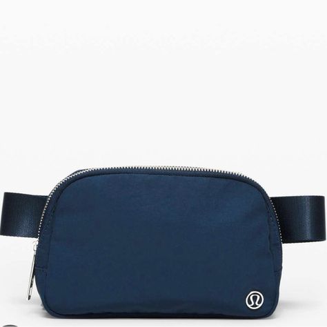 Nwt Lululemon Everywhere Belt Bag True Navy Never Used Make Me An Offer One Size Lulu Belt Bag, Fun Beauty Products, Lululemon Belt Bag, Preppy Fits, Bottle Sling, Clear Backpack, Lululemon Bags, Essential Pouch, Lululemon Everywhere Belt Bag