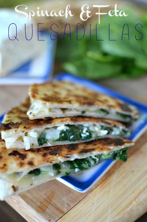 Feta Quesadilla, Cutdacarb Recipes, Best Tzatziki Recipe, Tzatziki Recipes, Fit Foods, Quesadilla Recipe, Spinach Feta, Light Meals, Queso Feta