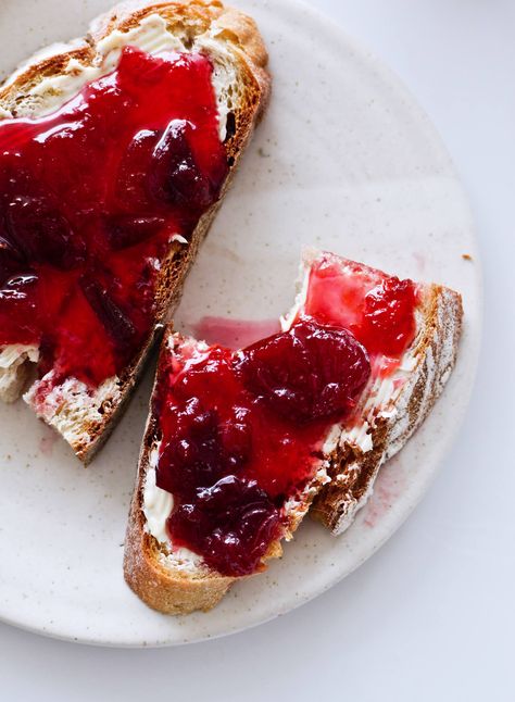 Recipe for small batch plum quick jam! The easiest way to make wonderful plum jam, that is great on bread, pancakes, yogurt, oatmeal and more. Bread With Jam, Pancakes Yogurt, Quick Jam, Jam Bread, Bread Photography, Yogurt Oatmeal, Bread Pancakes, Plum Jam, Get Rid Of Acne