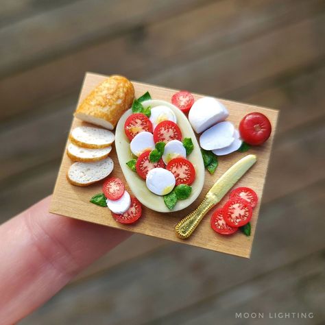 Tomato boards 🍅 . . . . . #tomatoes #polymerclayfood #polymerclay #miniature #polymerclayminiatures #miniaturetomatoes #cherrytomatoes Polymer Clay Crafts Diy Miniature Food, Miniature Clay Food Tutorial, Clay Miniature Food, Polymer Clay Bakery Mini Foods, Miniture Food, Clay Desserts Miniature Food, Miniature Bakery, Tiny Food, Miniature Food