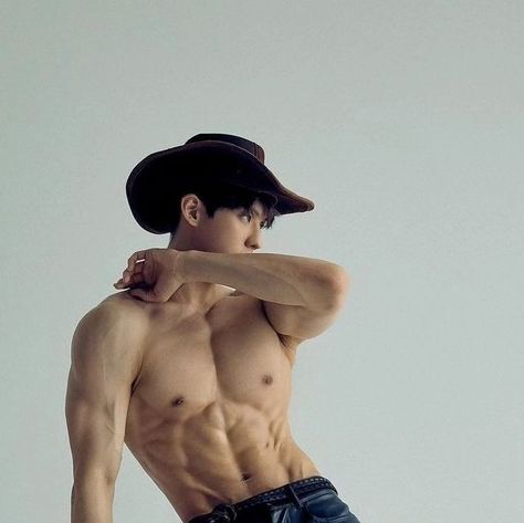 Cowboy Photoshoot, Ride A Cowboy, Sans Cute, Handsome Asian Men, Hot Asian Men, Body Reference Poses, Lee Minhyuk, Male Poses, Shirtless Men