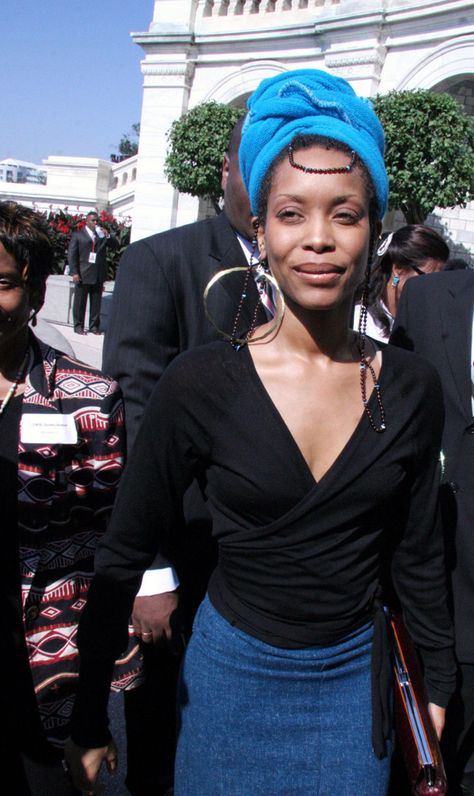 Erykah Badu Pregnant, Erykah Badu Head Wrap, Erykah Badu Afro, Erkaya Badu, Erykah Badu 90s, Eryka Badu, Erykah Badu Style, Some Kind Of Wonderful, Find Your People