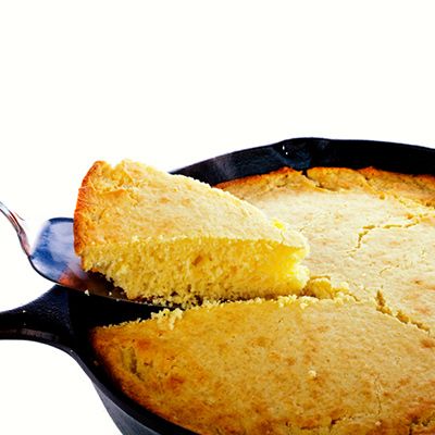 Honey Cornmeal Cake Vegan Cornbread Recipe, Vegan Cornbread, Buttermilk Cornbread, Skillet Cornbread, Sweet Cornbread, Cornbread Recipe, Food Wishes, Corn Bread Recipe, Baking Flour