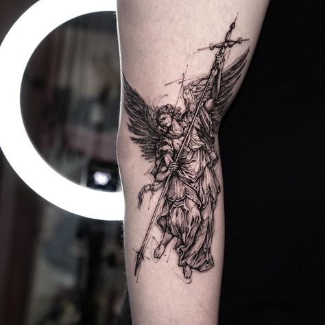 Leonardo Divinchi Tattoos, Begging Tattoo, Renassiance Tattoo, Reinassance Tattoo, San Michele Arcangelo Tattoo, Christian Aesthetic Tattoos, Angel Forearm Tattoo Men, Old Money Tattoo Ideas, Clock Drawing Tattoo