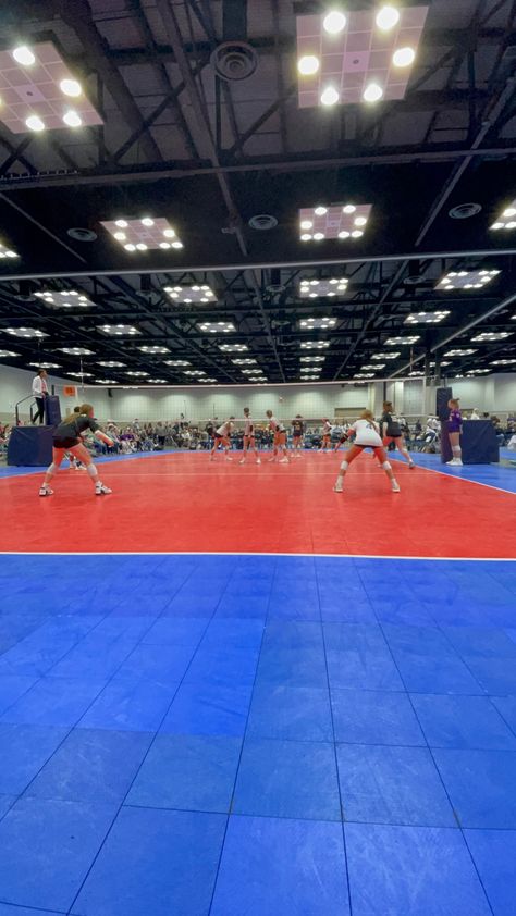 Volleyball Training Aesthetic, Club Volleyball Aesthetic, Aau Volleyball, Club Volleyball, Court Pictures, Volleyball Court, Volleyball Photos, Volleyball Clubs, Volleyball Tips