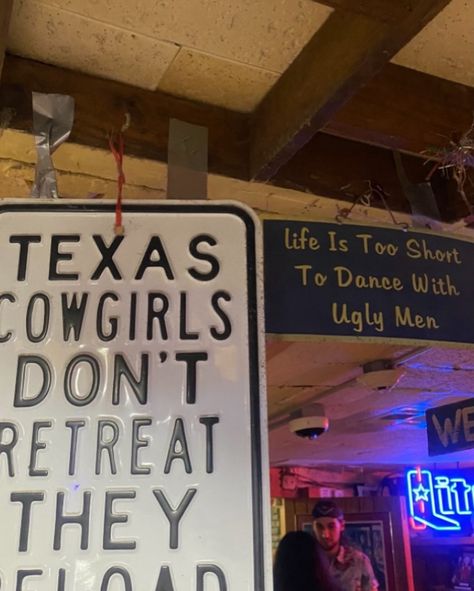 born to be a cowgirl in the West, forced to line dance in the suburbs! doing what we can with what we have 🤠 and we sure have a lot of fun!!! 🤩 currently listening to allll the new country music, new music Fridays are my favorite. That’s all! I love cowboys, mountains, & Texas! <3 #CowboyTakeMeAway #Lucky #Country #southern Texas Gothic Aesthetic, Texas Cowgirl Aesthetic, Texas Gothic, I Love Cowboys, Cowboy Bar, Texas Aesthetic, Country Core, Texas Trip, Texas Cowboy