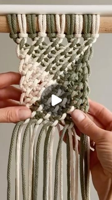 Weaving Diy, Macrame Weaving, Handmade Macrame, Macrame, Diy Projects, Weaving, Textiles, Macramé