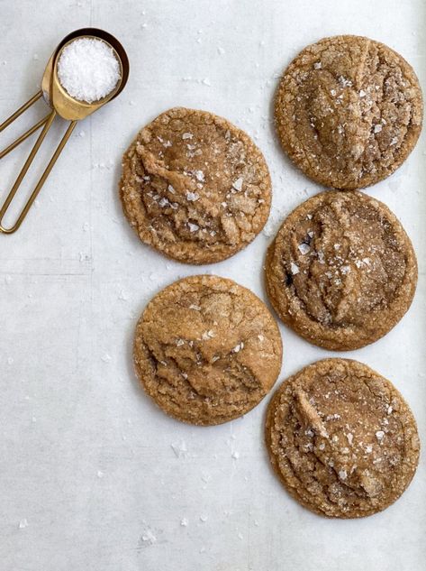 Brown Sugar Cookies, Crispy Cookies, Chewy Sugar Cookies, White Chocolate Cookies, Cookie Spread, Salted Chocolate, Chocolate Chunk Cookies, Raisin Cookies, Baking Flour