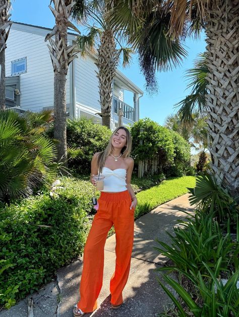 Orange Linen Pants, Pantalon Orange, Outfit Pantalon, Knit Tube Top, Linen Pants Outfit, Europe Outfits, Orange Outfit, Linen Material, Brunch Outfit