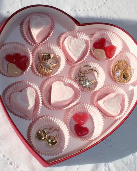 Frasier Sterling on Instagram: "forget the chocolates, a girl wants jewels ⭐️" Jewelry Gift Ideas, Candy Jewelry, Jewelry Aesthetic, Spring Mood, Valentine Candy, Pink Valentines, Authentic Jewelry, Jewelry Lookbook, Authentic Self