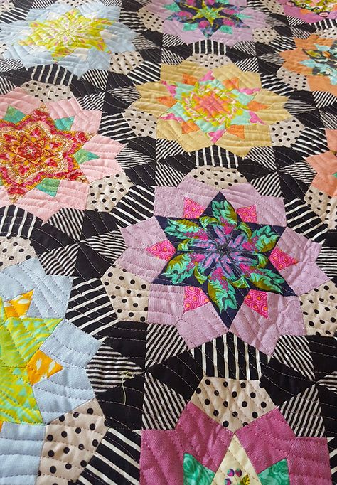 Epp Honeycomb Patterns, Millefiori Quilts, Bright Quilts, Paper Quilt, Hexie Quilt, English Paper Piecing Quilts, Hexagon Quilt, Colorful Quilts, Paper Piecing Patterns