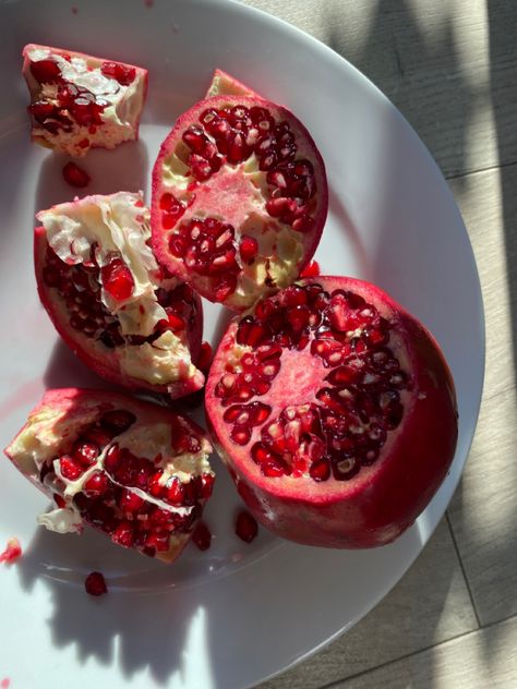 Pomegranate Seeds Aesthetic, Red Fruits Aesthetic, Pomegranate Girl Aesthetic, Fruit Astethic, Red Fruit Aesthetic, Pomegranates Aesthetic, Pomegranate Symbolism, Aesthetic Pomegranate, Pomegranate Aesthetic