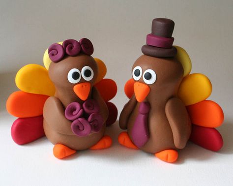 Bakeable Clay, Chocolate Turkeys, Turkey Cake, Clay Halloween, Turkey Wedding, Clay Items, Foam Clay, Decorative Cakes, Craft Projects For Adults