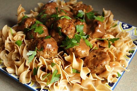 Meatballs and Gravy with Noodles Burgundy Sauce, Meatballs And Noodles, Meatballs Noodles, Kfc Gravy, Juicy Meatballs, Meatballs Recipes, Meatballs And Gravy, Beef Gravy, Beef Meatballs