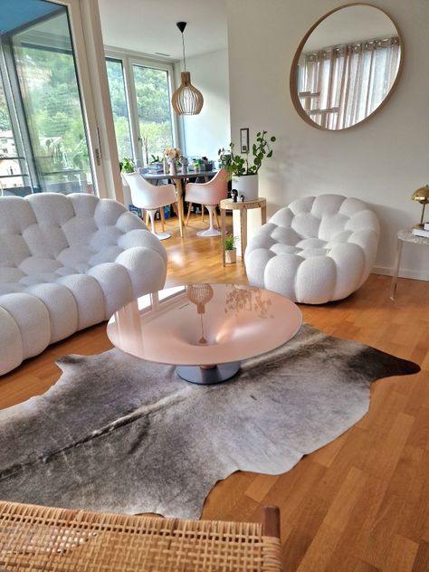 Bubble Sofa, Roche Bobois, Minimalist Living Room, Own Home, Living Room Table, Room Diy, Cozy House, Sweet Home, Bubbles