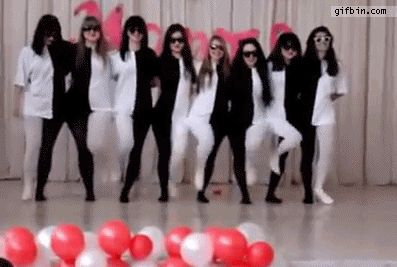 via GIPHY Illusion Dance, Funny Incidents, Funny Dancing, Visual And Performing Arts, Dancing Gif, Gangnam Style, Dance Humor, Practical Jokes, Dance Team