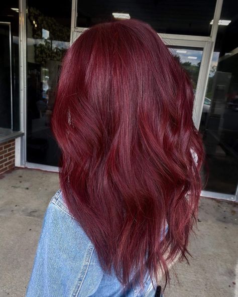 Dark Red Hair Inspiration, Dark Bright Red Hair, 2 Toned Red Hair, Medium Dark Red Hair, Dyed Hair For Brunettes Red, Nails For Red Hair, Scarlet Hair Color, Cheery Red Hair Color, Hair Color Ideas For Brunettes Red