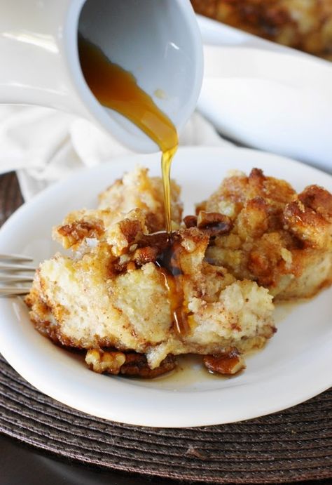 Make Ahead French Toast, Pumpkin French Toast Casserole, Baked French Toast Casserole, Easy Breakfast Casserole Recipes, Cinnamon Roll Casserole, Baked French Toast, Pumpkin French Toast, Breakfast Casserole Easy, French Toast Bake