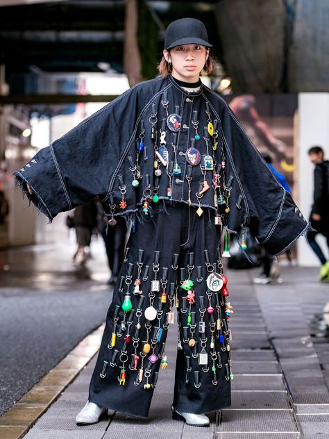 Llaveros del mundo Mode Queer, Japan Fashion Week, Ropa Upcycling, Tokyo Fashion Week, Mode Punk, Harajuku Fashion Street, 10 Commandments, Tokyo Street Style, Tokyo Street