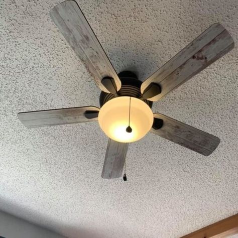 How to Update Ceiling Fan Blades with Contact Paper - The Happy Farmhouse Update Ceiling, Ceiling Fan Update, Celing Fan, White Interior Paint, Farmhouse Makeover, Ceiling Fan Makeover, Chalk Paint Makeover, Farmhouse Style Lighting, Hutch Makeover