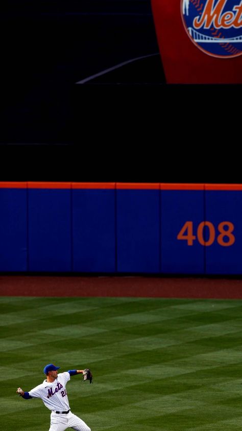 Mets Wallpaper, Mlb Wallpaper, Sports Pictures, New York Mets, Baseball Field, Mlb, Basketball Court, Baseball, Sports