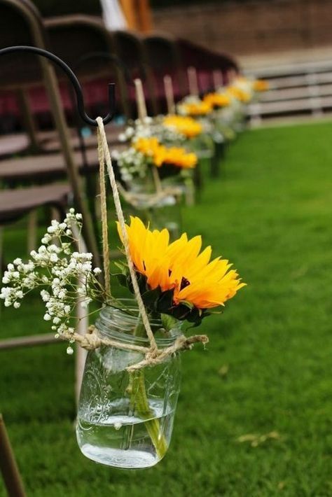 Wedding Aisle Outdoor, Sunflower Wedding Decorations, Rustic Summer Wedding, Sunflowers And Roses, Sunflower Themed Wedding, Rustic Wedding Decorations, Wedding Ceremony Ideas, Wedding Aisle Decorations, Aisle Decor