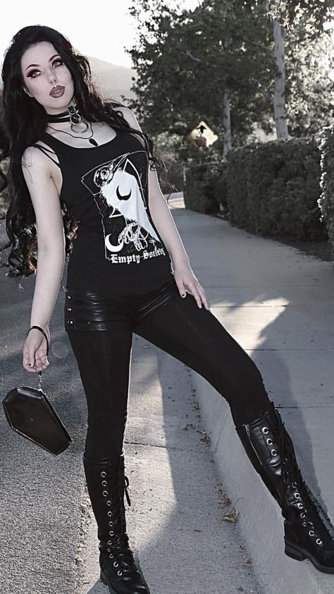 Beautiful Goth Women, Metal Girl Style, Metalhead Fashion, Gothic Type, Dark Beauty Fashion, Metal Outfit, Gothic People, Alternative Subcultures, Black Metal Girl