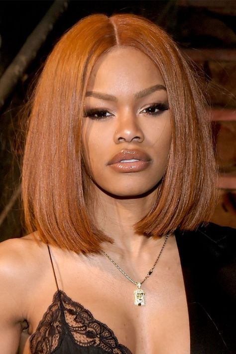 Thinking of a switch up in the hair color category? We rounded up all the celebrity looks we fawn over. Inside, find 10 hair colors for dark skin. Hair Color For Dark Skin Tone, Champagne Blonde Hair, Hair Color For Brown Skin, Hair Color For Dark Skin, Cheveux Oranges, Coco Austin, Dope Swag, Celebrities Fashion, Teyana Taylor