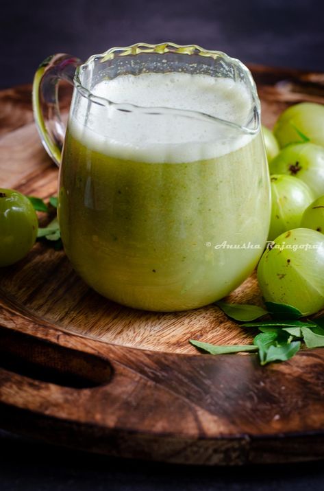 This immunity boosting juice made with Indian gooseberry aka Amla has so many health benefits. No juicer needed. Fruits Colouring, Amla Juice, Indian Gooseberry, Cape Gooseberry, Best Time To Eat, Fruit Picking, Maintaining Healthy Hair, Vegetarian Food, Curry Leaves