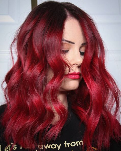 Bright Red Hairstyle with Dark Roots Dark Red Purple Hair, Red Hair Dark Roots, Red Velvet Hair Color, Dark Red Hair Dye, Utah Hair, Deep Red Hair Color, Dark Ginger Hair, Red Purple Hair, Red Hair Colors